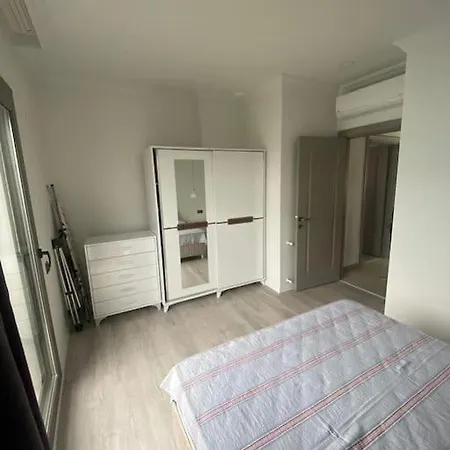Hotel Moderne In *